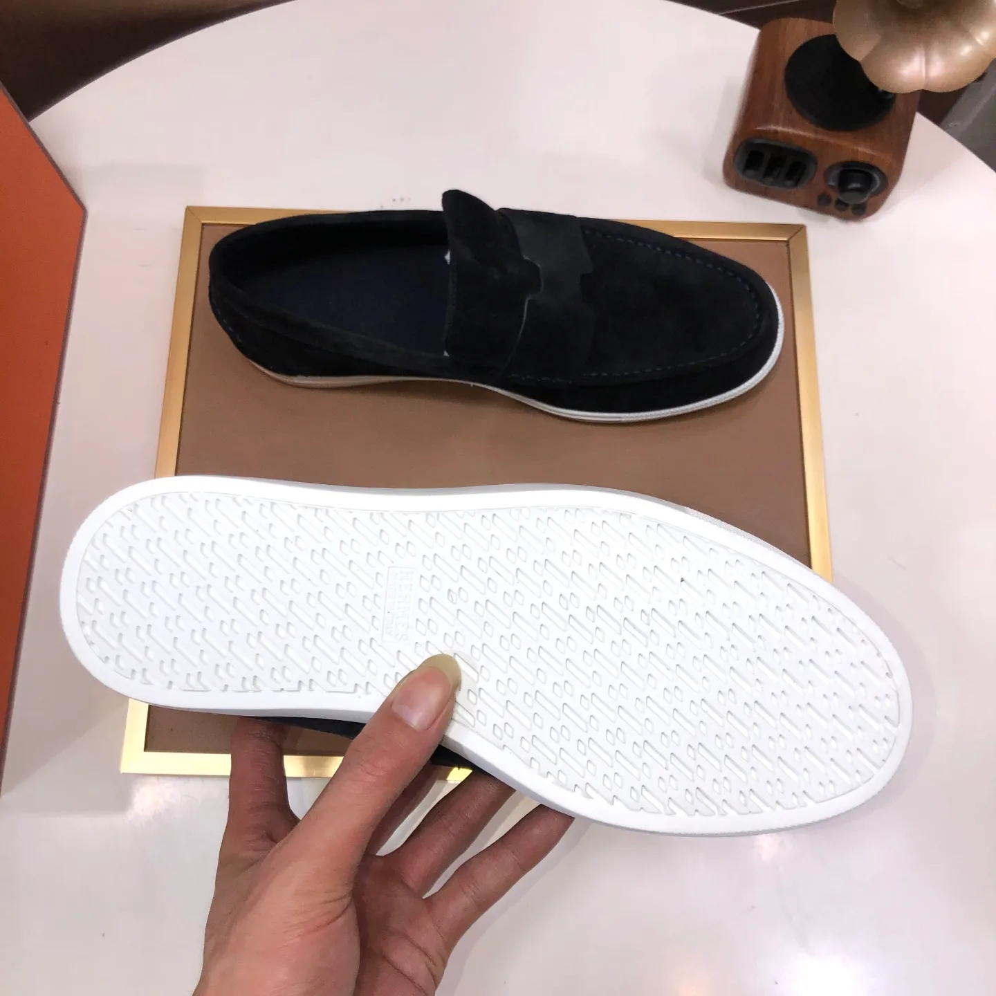 Men's shoes💰560💰[HERMES] (cowhide lining)🍀Italian top luxury🍀He does not pursue novel styles and gorgeous colors, but attracts the favor of successful men with his flawless, elegant and classic style. Formal leather shoes This very comfortable, simple and stable style allows you to easily match any style! The pattern is absolutely 1:1 refined from the original case, and we strive for excellence in materials, imported cowhide + cowhide lining💪💪💪extraordinary texture👍! .Code number: 39-45 (45 customized)